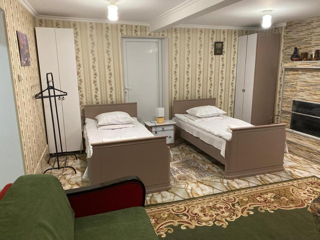 Гостевой дом HAPPY HOUSE Кутаиси Экстерьер фото